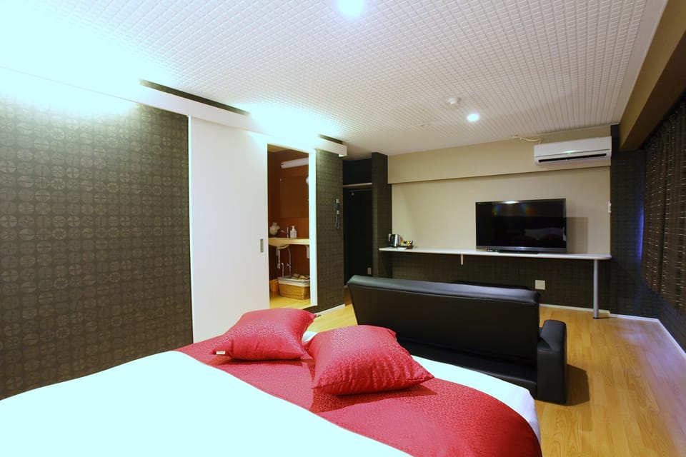 Double Room, Smoking | Down comforters, individually decorated, desk, laptop workspace