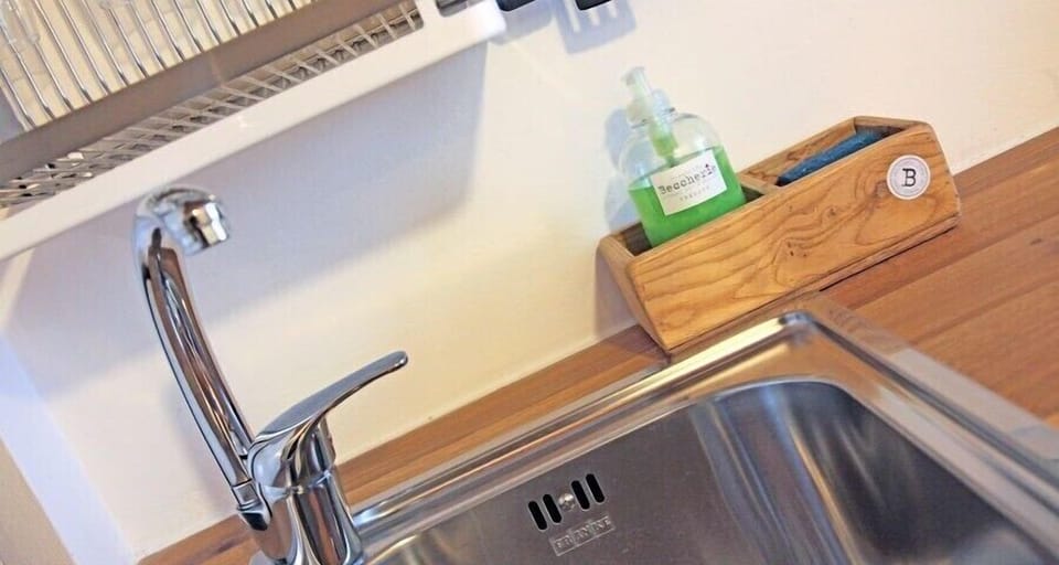 Comfort Apartment | Private kitchen | Fridge, microwave, stovetop, electric kettle