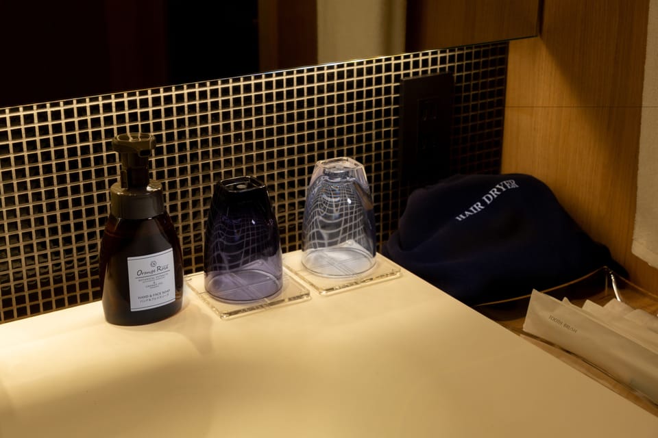 Private Vacation Home | Bathroom amenities | Separate tub and shower, free toiletries, hair dryer, slippers
