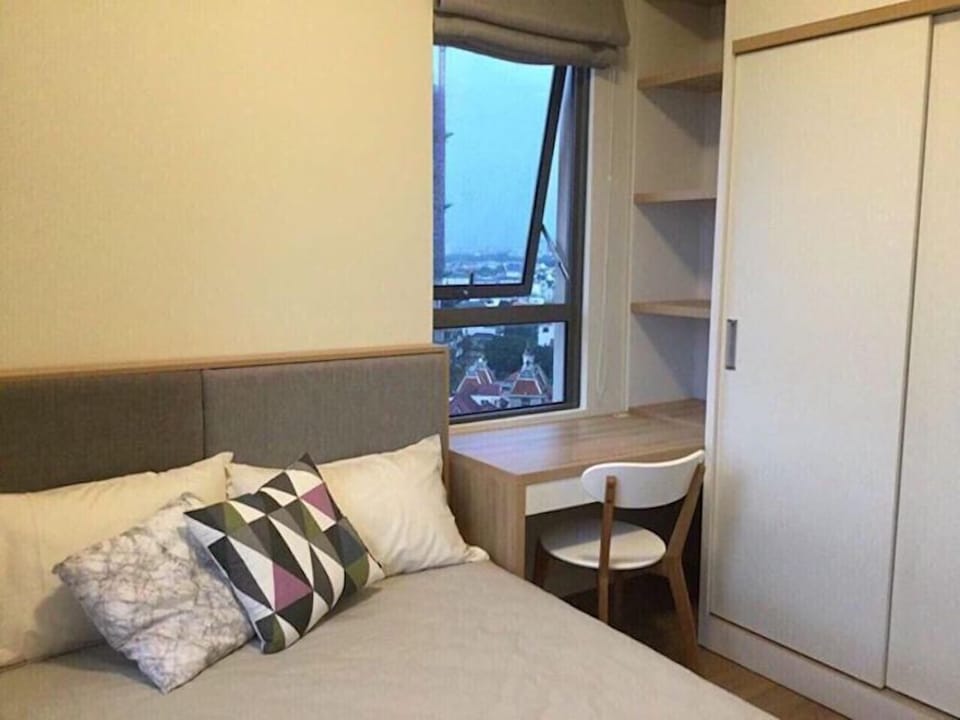 Family Apartment | 2 bedrooms, desk, WiFi (free), bed sheets