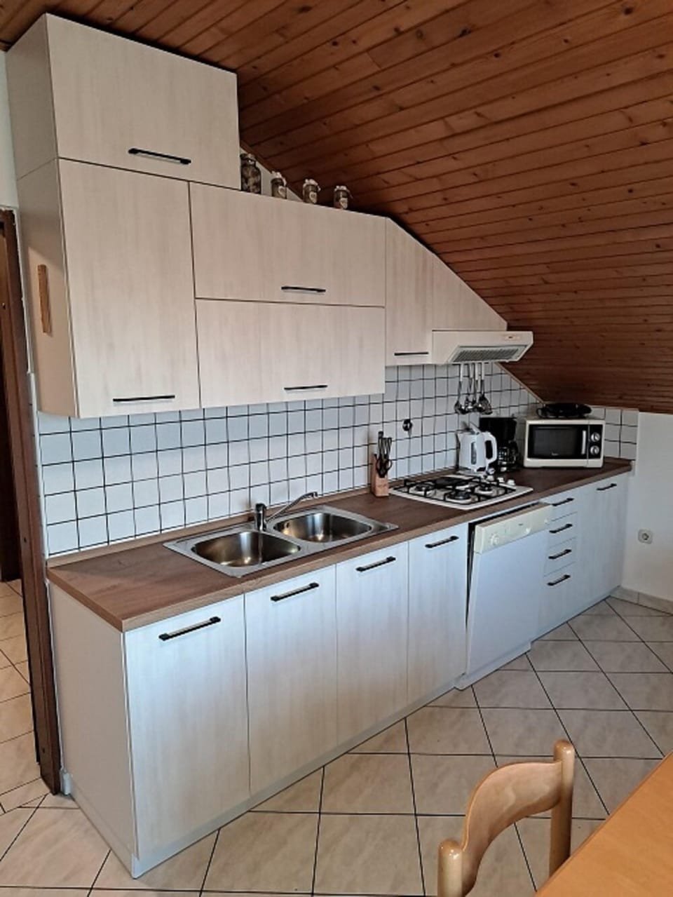 Apartment, 2 Bedrooms (6 Adults) | Private kitchen | Fridge, microwave, stovetop, dishwasher