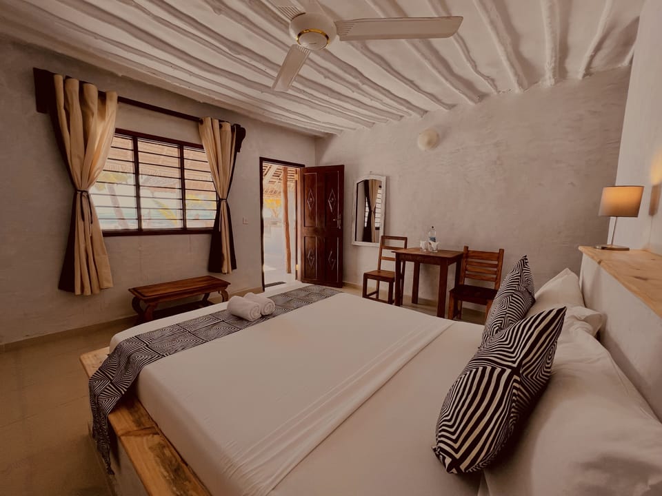 Standard Double Room, 1 Queen Bed, Sea View | Egyptian cotton sheets, premium bedding, pillowtop beds