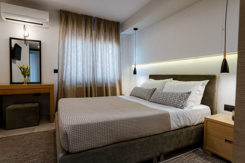 Luxury Apartment, Ground Floor | 1 bedroom, premium bedding, down comforters, in-room safe