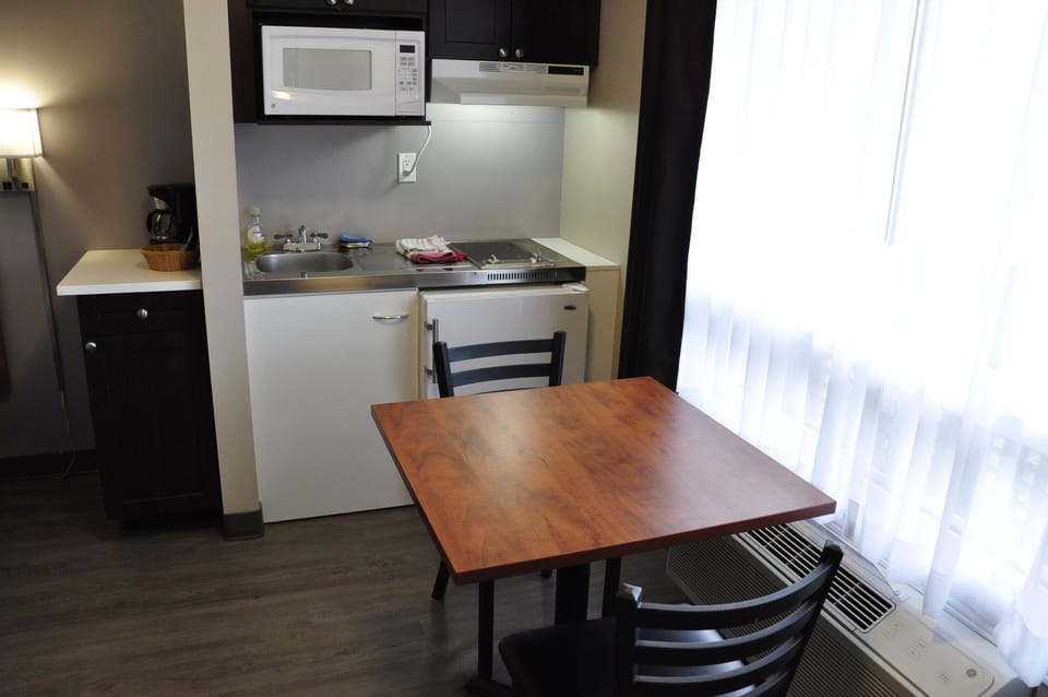 Suite, 2 Queen Beds, Non Smoking, Kitchenette (Two Room, 2 Queen Bed) | Private kitchen | Fridge, microwave, coffee/tea maker