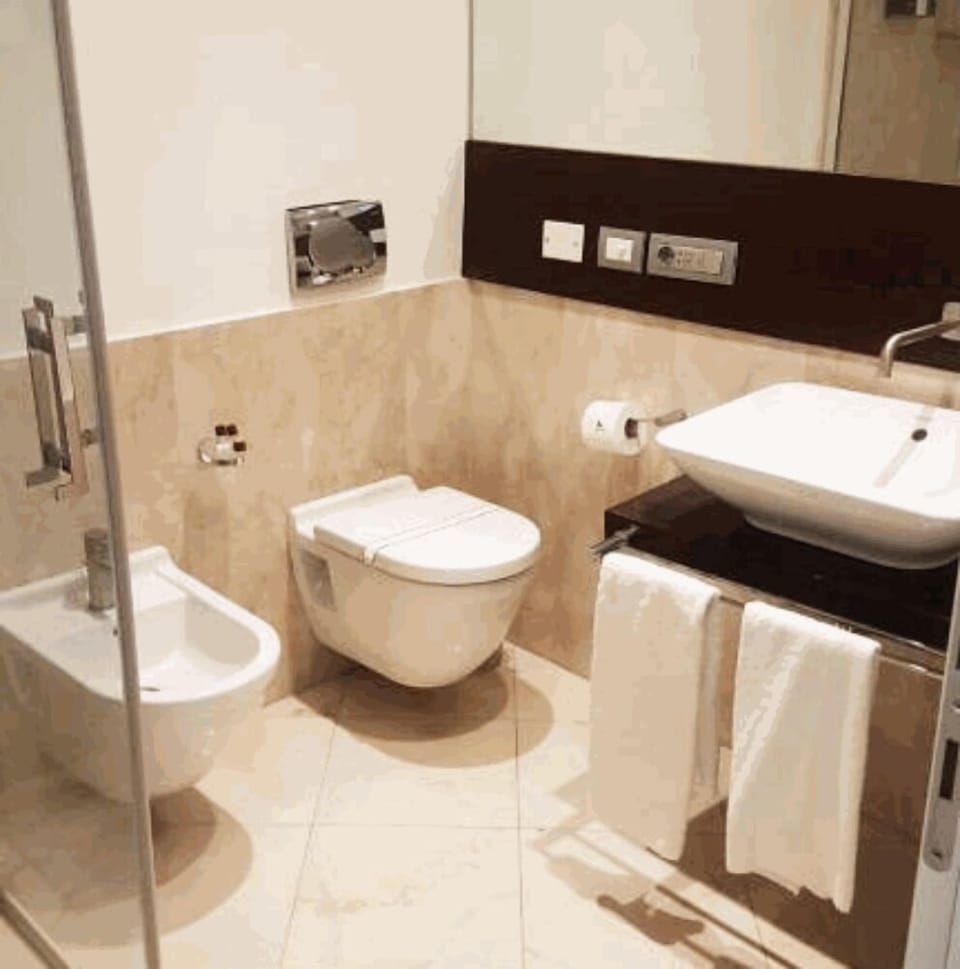 Premium Room, Balcony | Minibar, in-room safe, soundproofing, WiFi (free)
