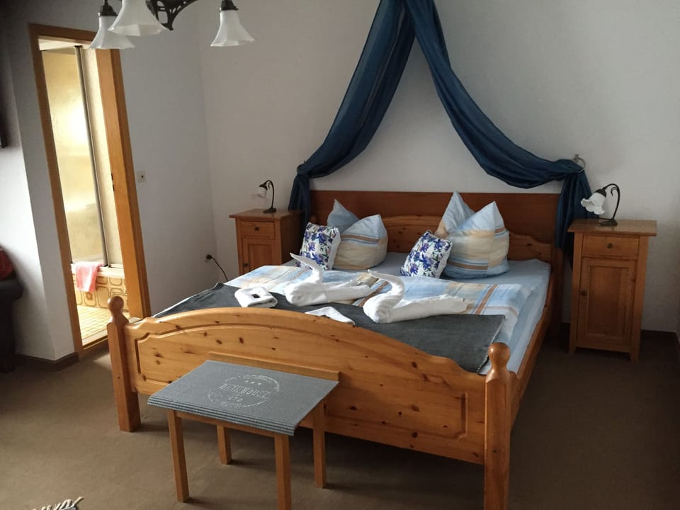 Double Room, Non Smoking | Individually decorated, individually furnished, desk, free WiFi