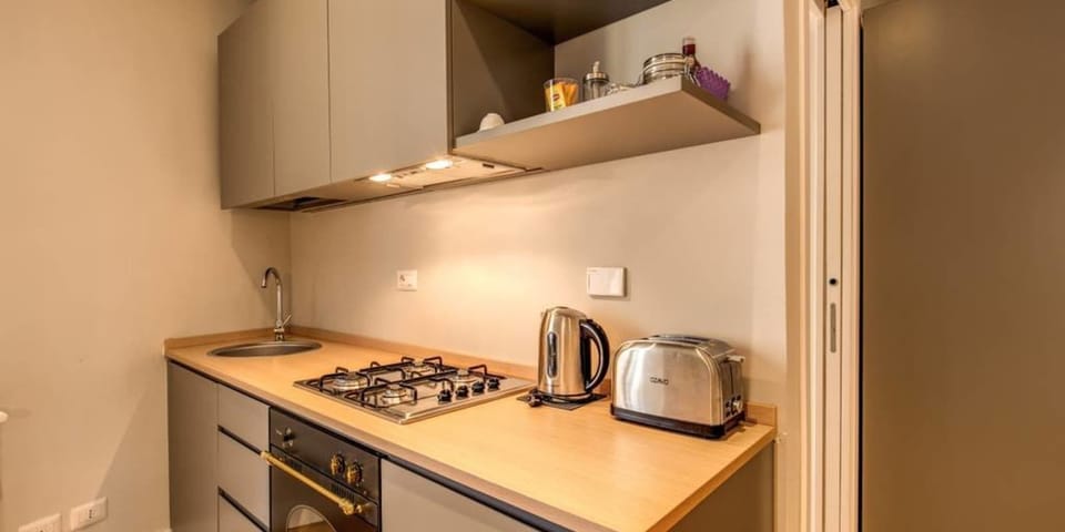 Apartment, 2 Bedrooms | Private kitchen | Fridge, oven, stovetop, electric kettle