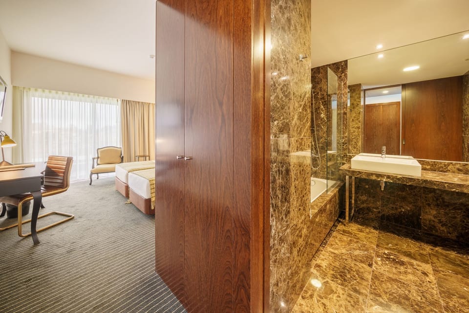Minibar, in-room safe, desk, blackout drapes