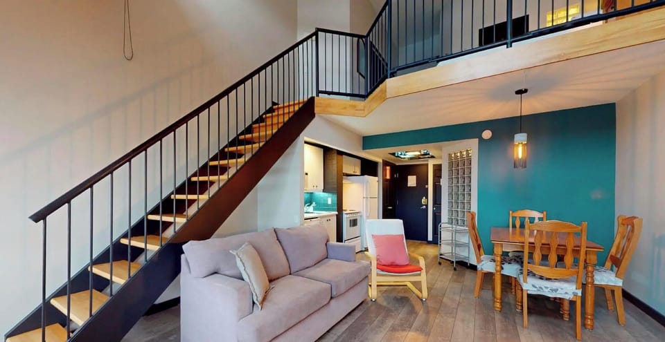 Superior Condo, 1 Bedroom (Mezzanine - Ski-in/Ski-out) | Living area | 32-inch TV with cable channels