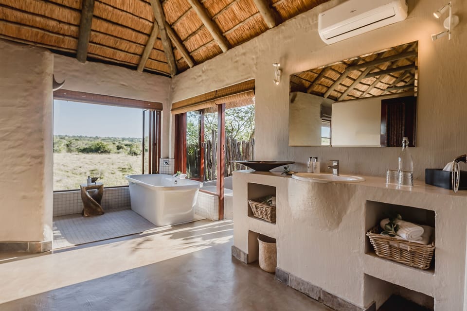 Separate tub and shower, deep soaking tub, rainfall showerhead