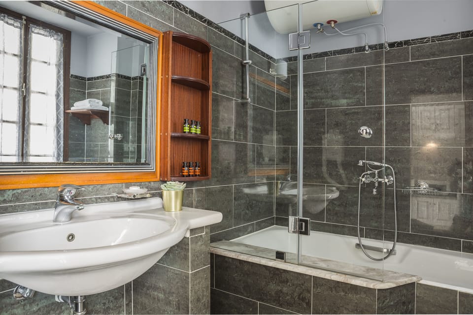 Faros Suites - Adults Only Hotel in Fiskardo
