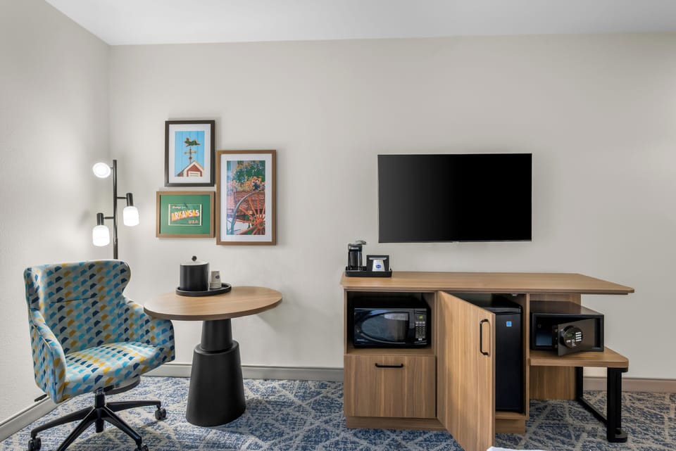 2 QNS LARGER ROOM NONSMOK | Iron/ironing board, free WiFi, bed sheets, wheelchair access