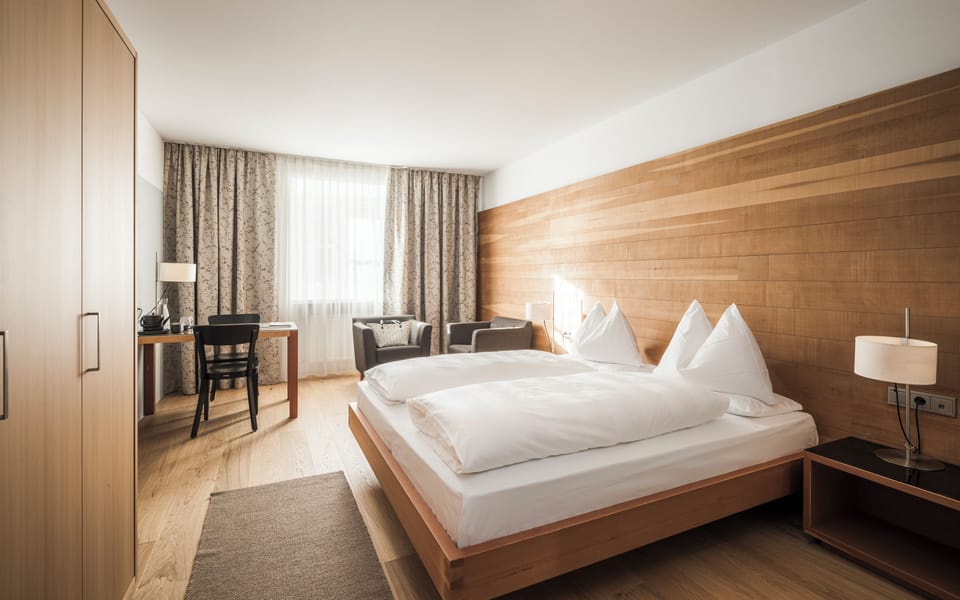 Comfort Double Room | Bathroom amenities | Eco-friendly toiletries, hair dryer, bathrobes, slippers