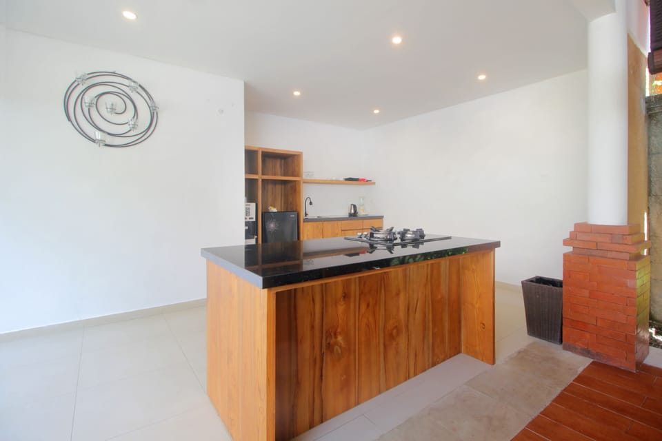 Villa, 2 Bedrooms | Private kitchen | Fridge, electric kettle