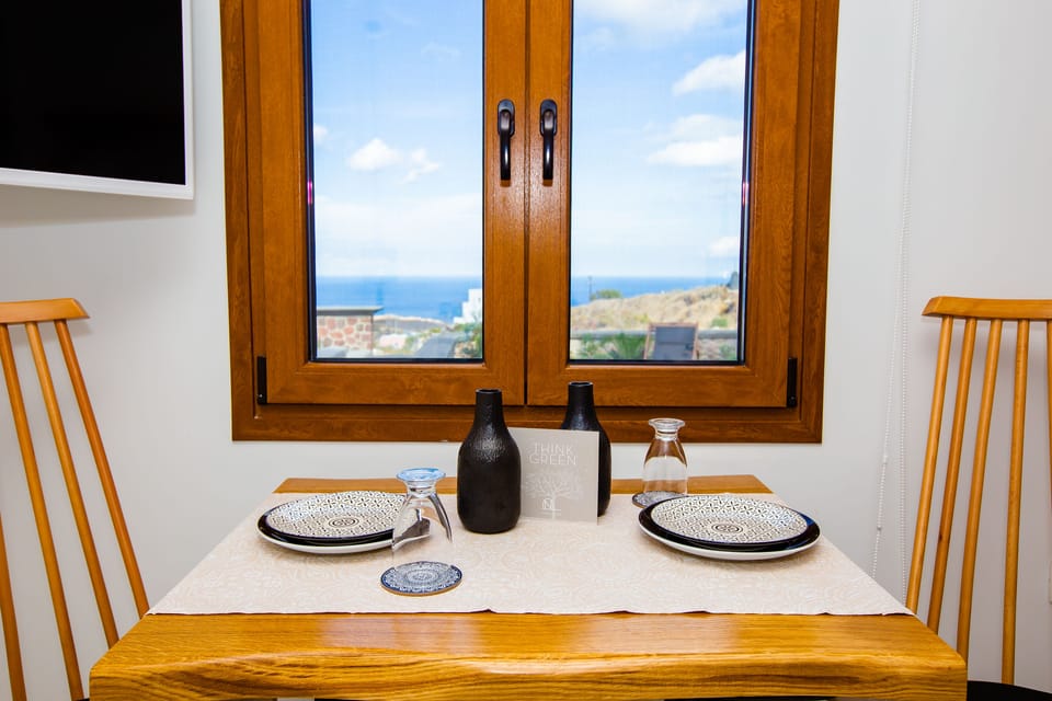 Standard Room, Sea View (& private jetted tub) | Egyptian cotton sheets, premium bedding, in-room safe, desk