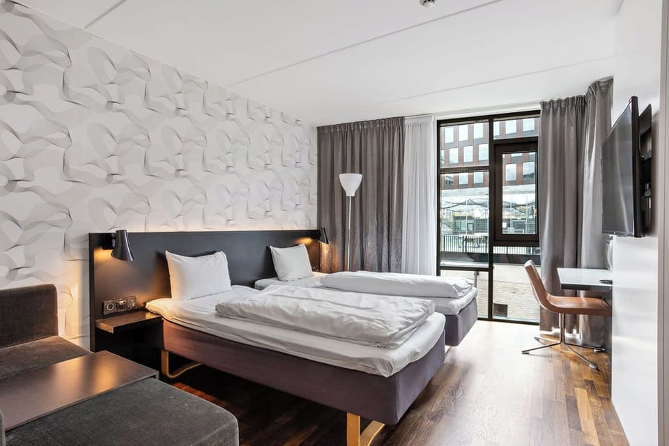 In-room safe, desk, soundproofing, bed sheets