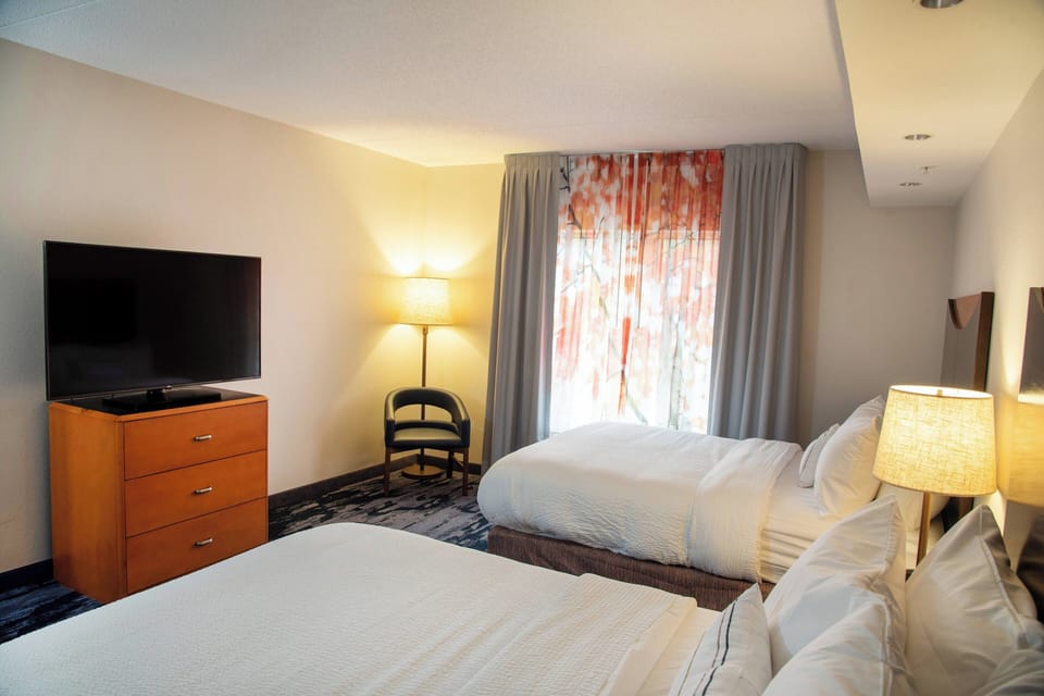 In-room safe, desk, iron/ironing board, WiFi