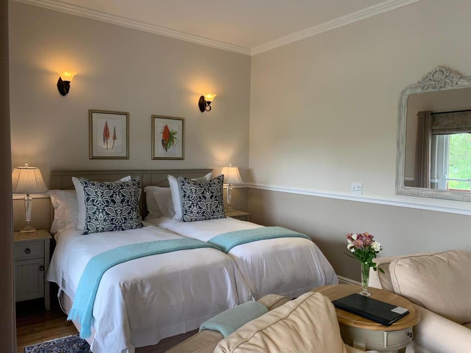 Egyptian cotton sheets, premium bedding, in-room safe