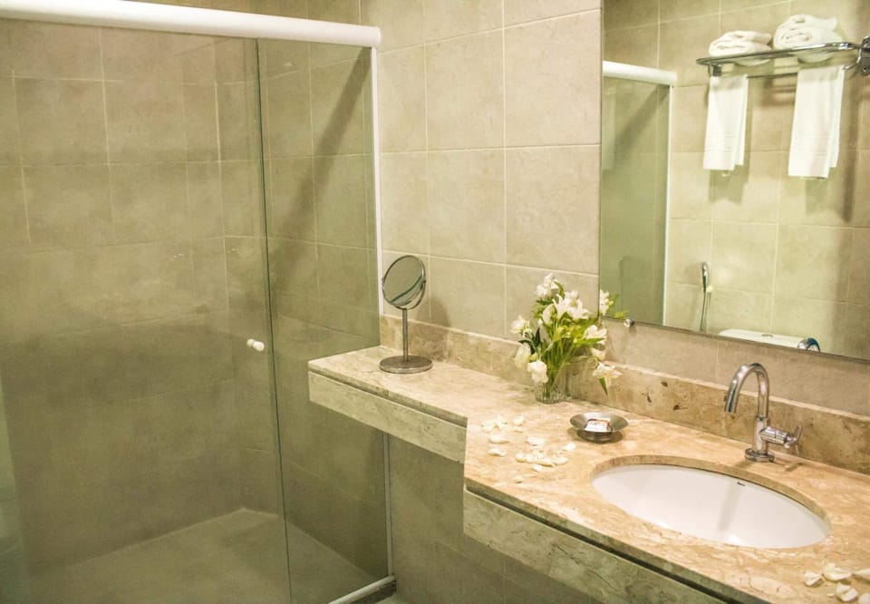 Shower, towels