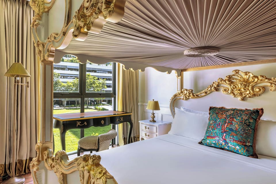 Royal Room, 1 Double Bed | Egyptian cotton sheets, premium bedding, pillowtop beds, minibar