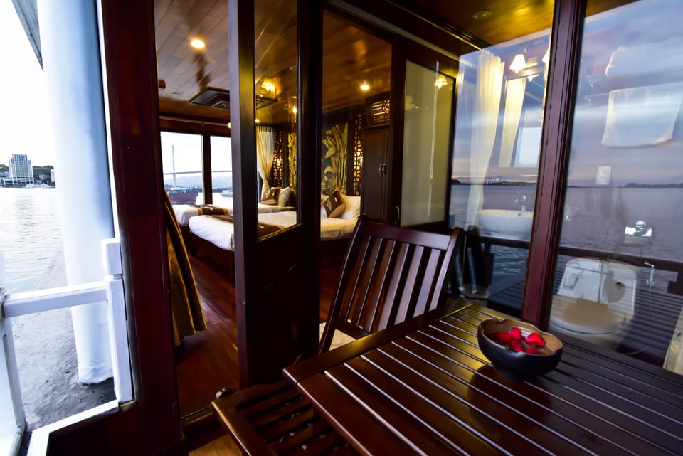 Suite Double or Twin Room, Balcony | Bed sheets
