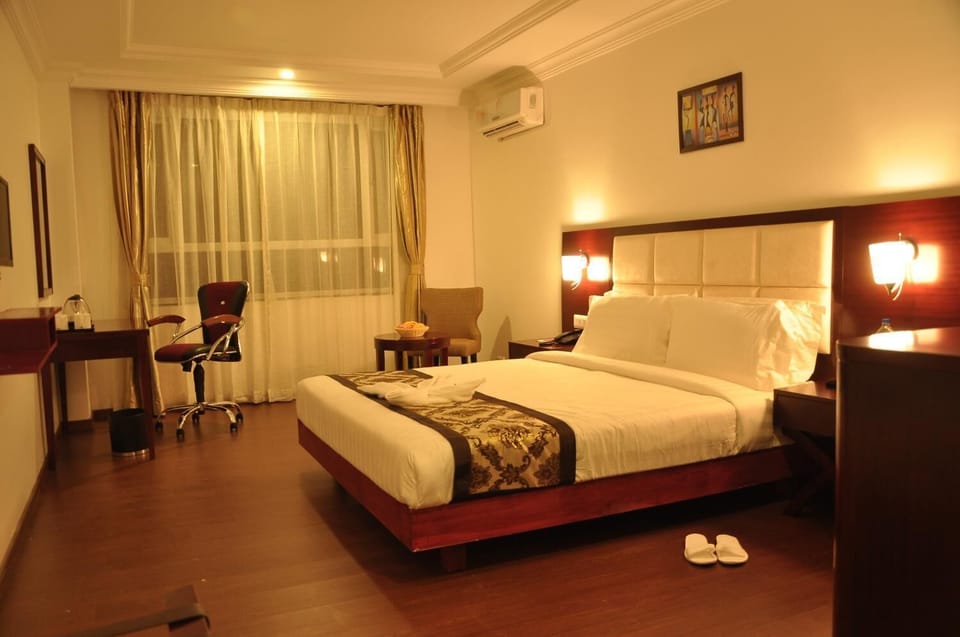 Soundproofing, WiFi (free), bed sheets