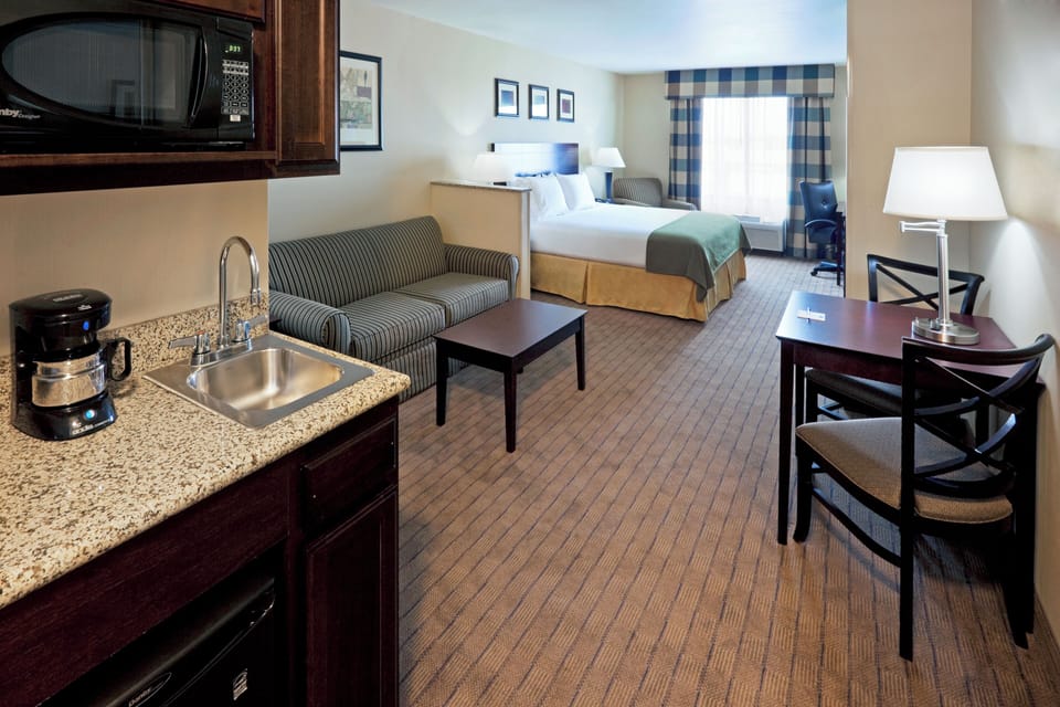 In-room safe, desk, iron/ironing board, free cribs/infant beds