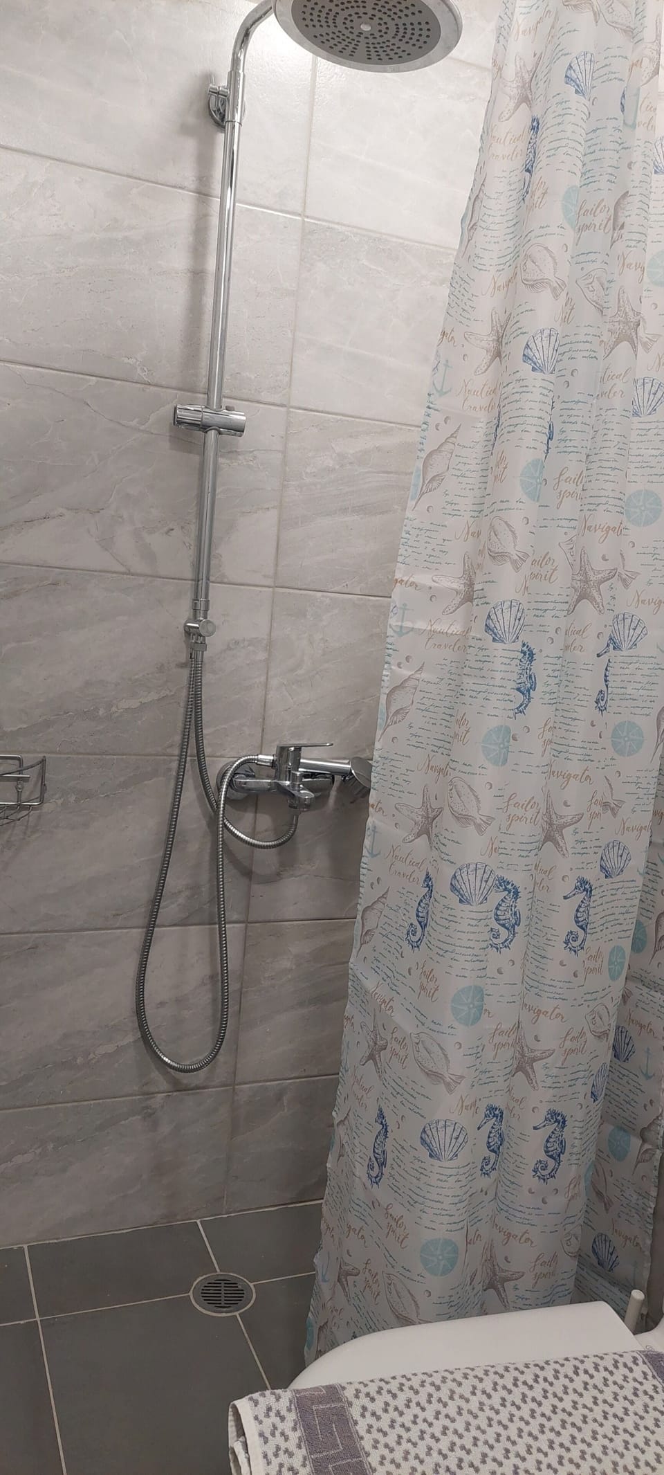 Standard Double Room, Sea View | Bathroom | Shower, free toiletries, hair dryer, towels
