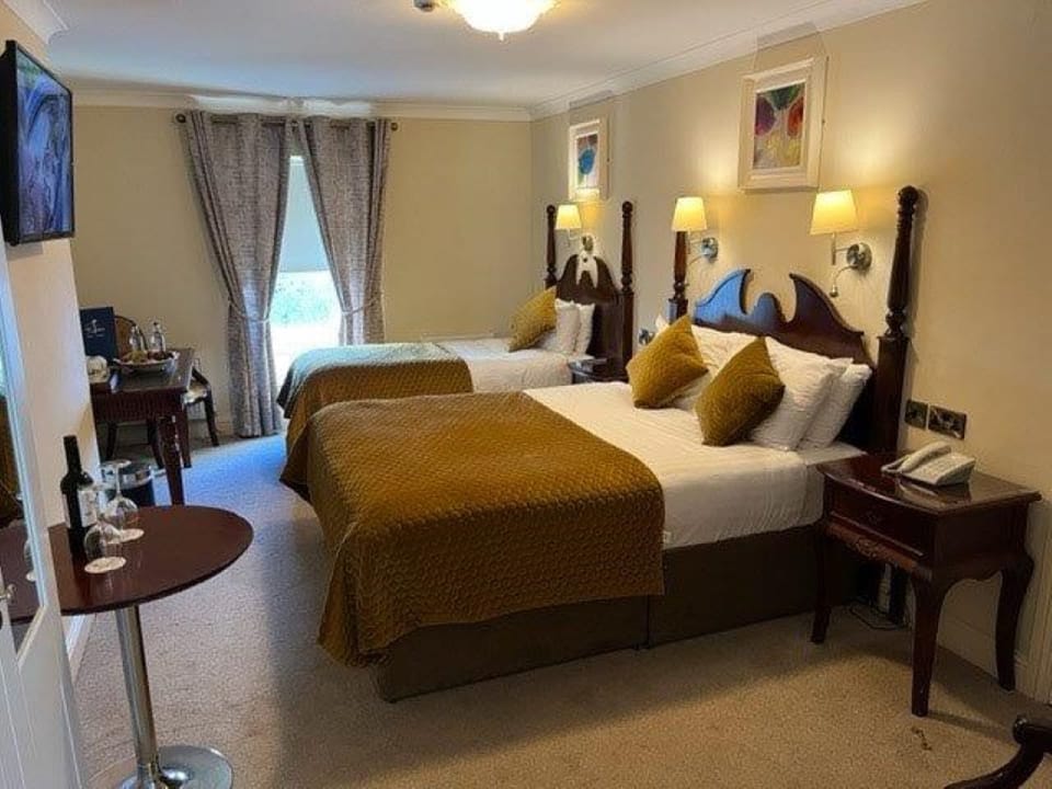 Iron/ironing board, free WiFi