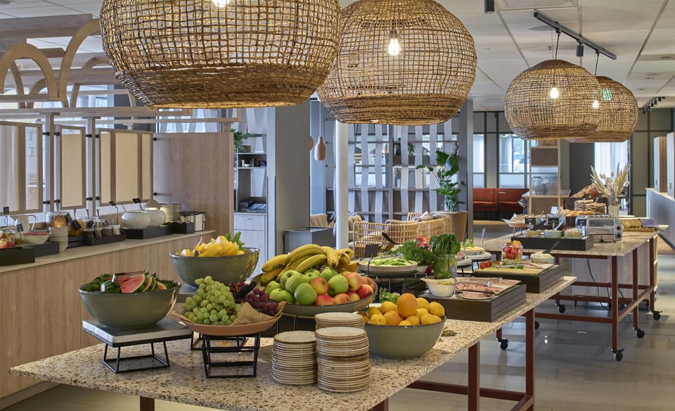 Daily buffet breakfast (SEK 229 per person)