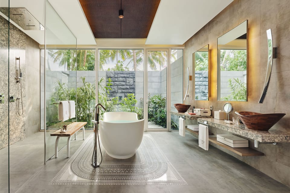 Separate tub and shower, deep soaking tub, rainfall showerhead