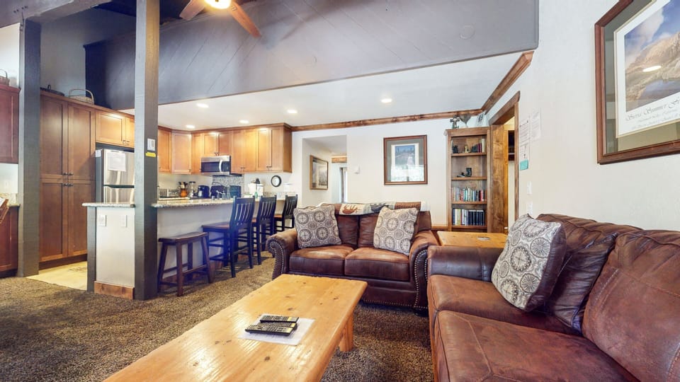 Condo, 2 Bedrooms | Living area | Smart TV