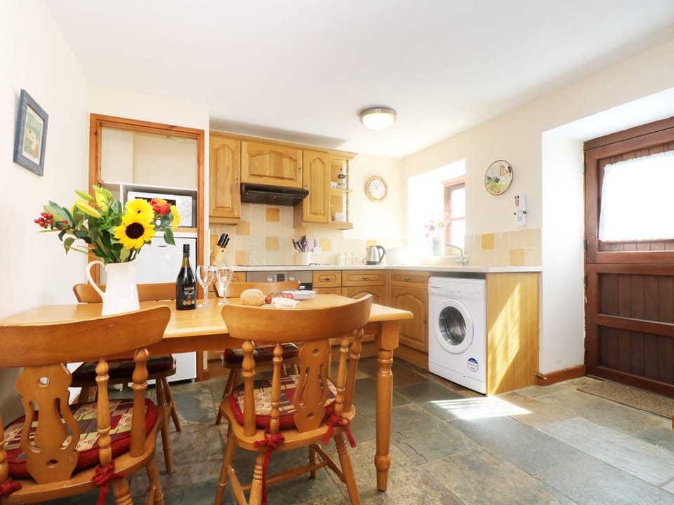 Cottage | Interior