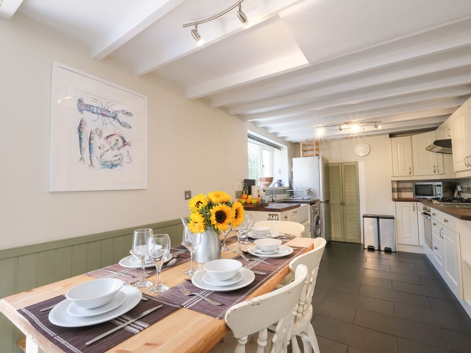 Cottage | Interior