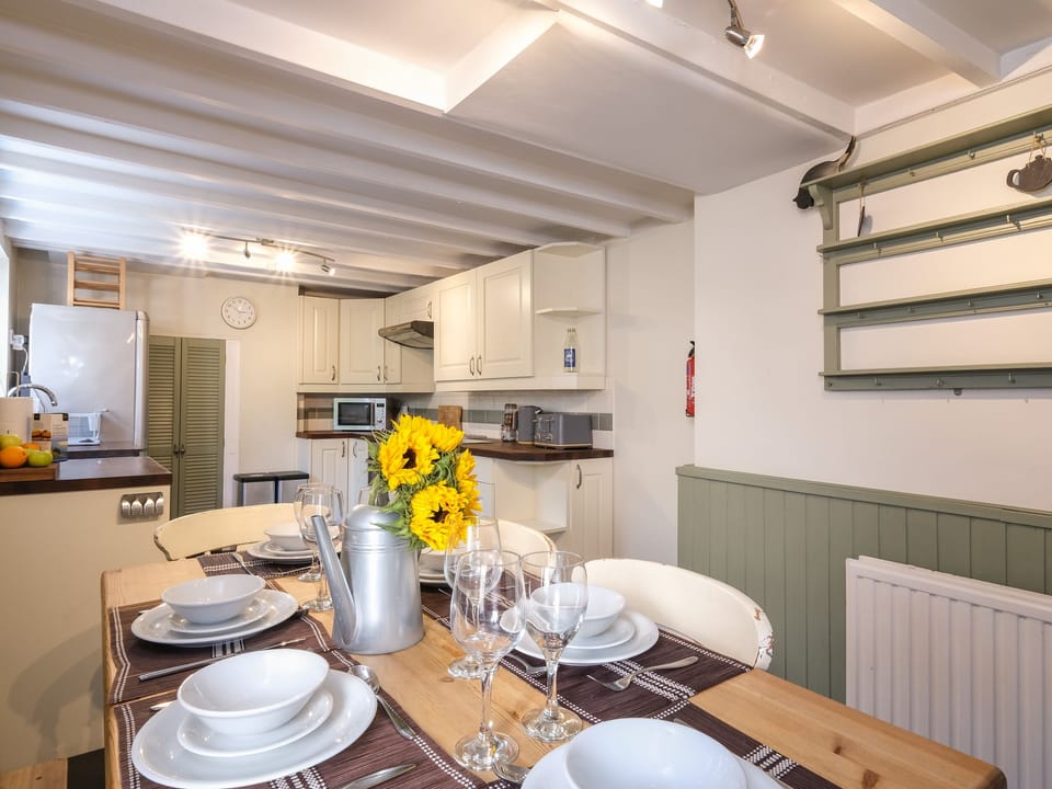 Cottage | Interior