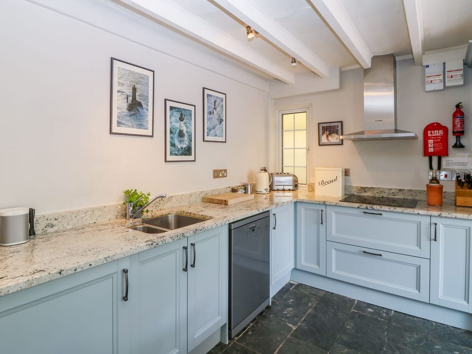 Cottage | Interior
