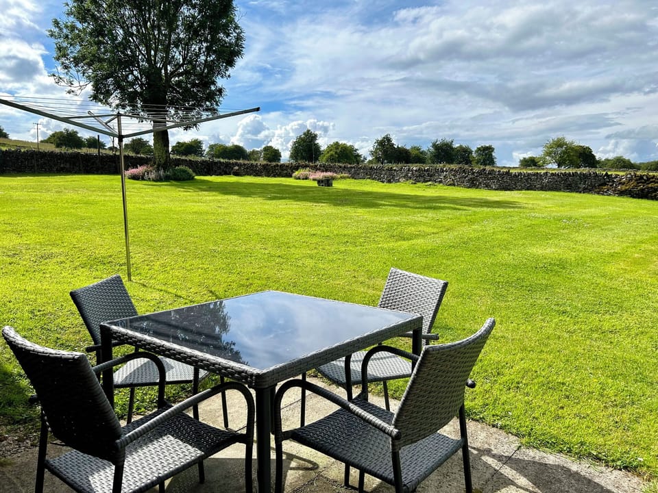 Cottage | Outdoor dining