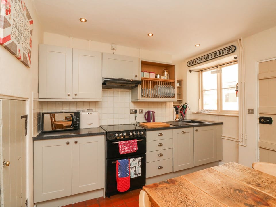 Cottage | Interior