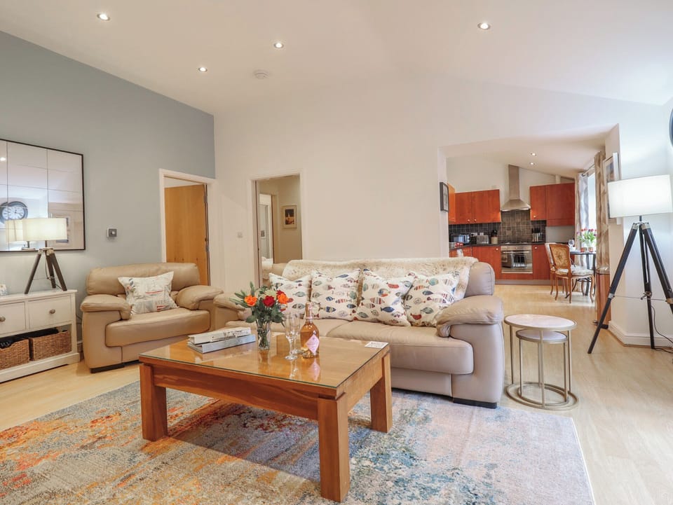 Cottage | Living area | TV