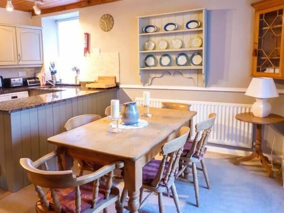 Cottage | Interior