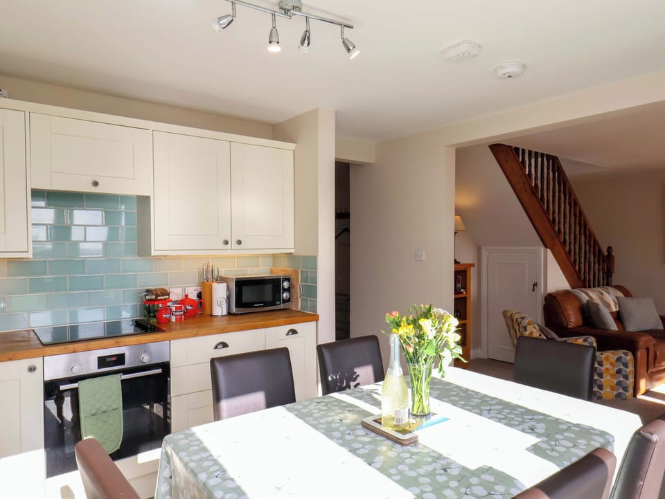 Cottage | Interior