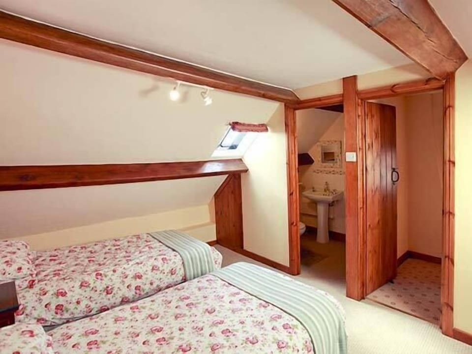 Cottage | Interior