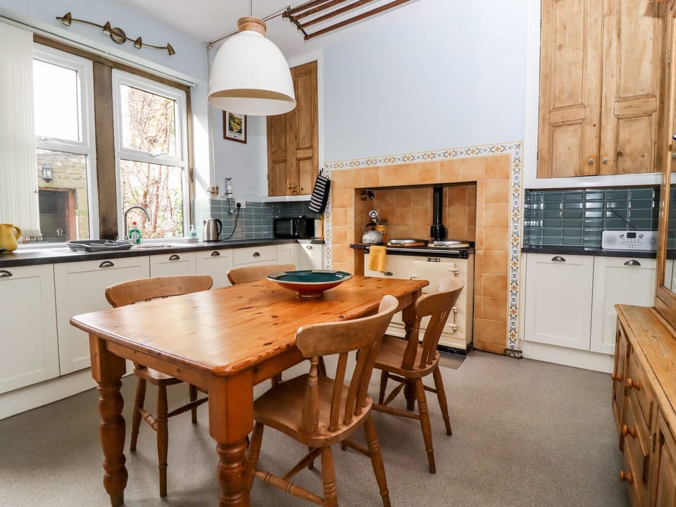 Cottage | Interior