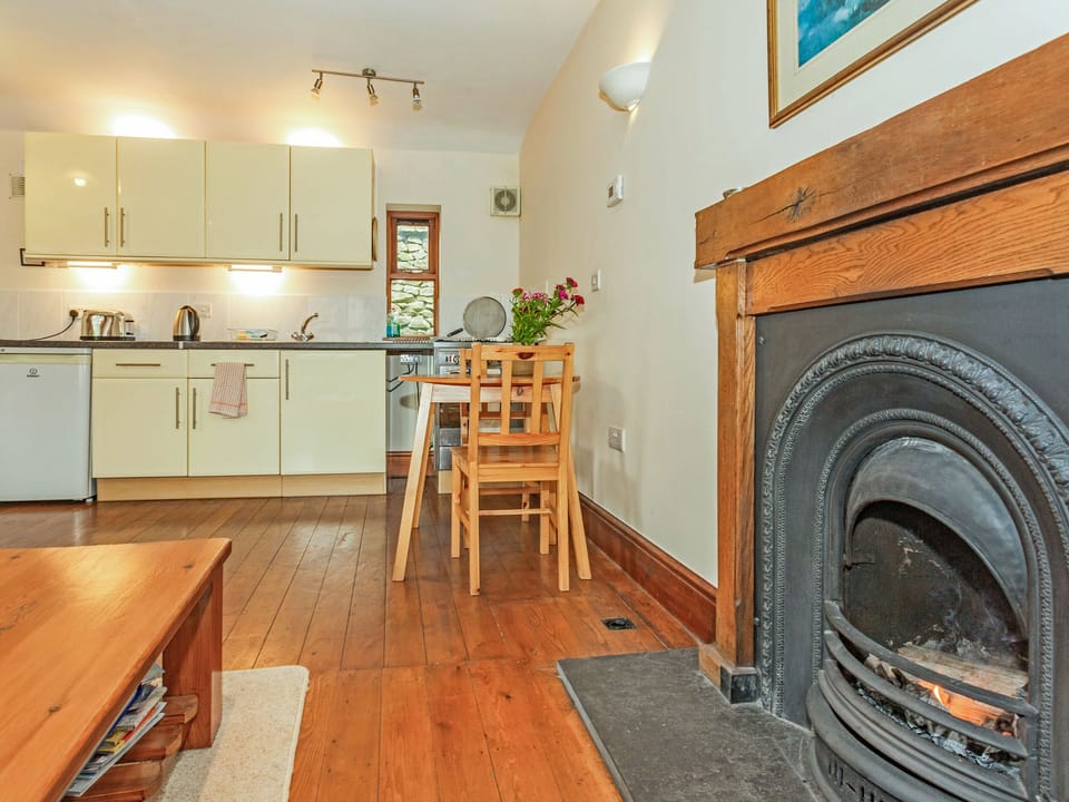 Cottage | Interior