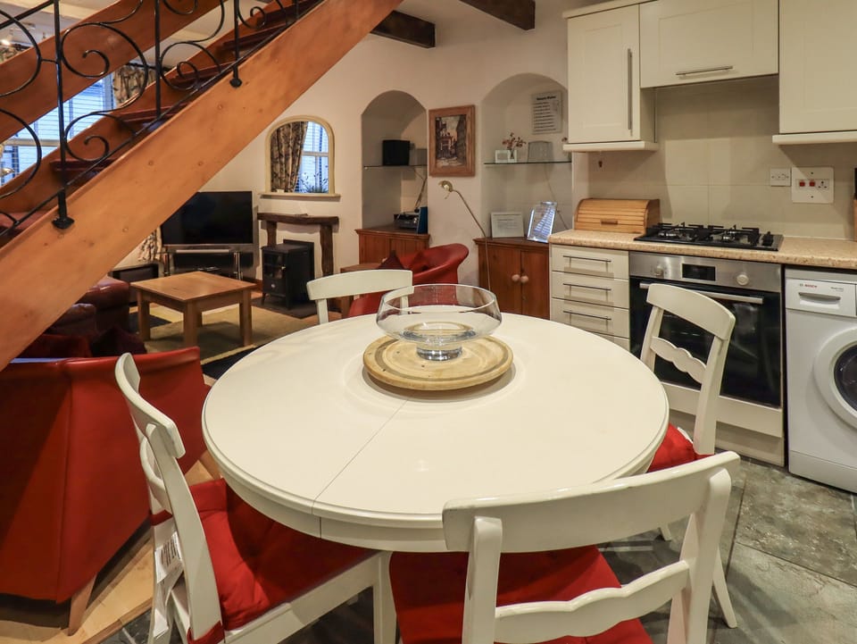 Cottage | Interior