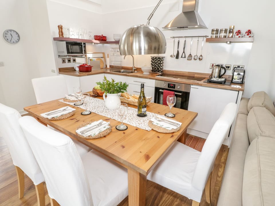 Cottage | Interior