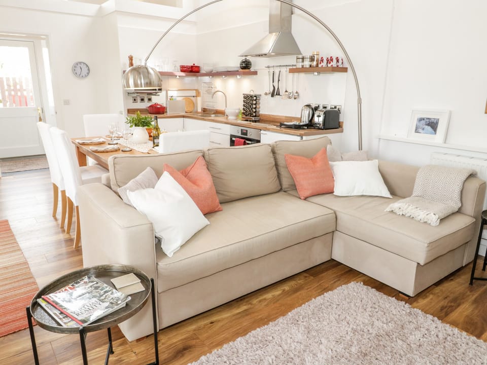 Cottage | Interior