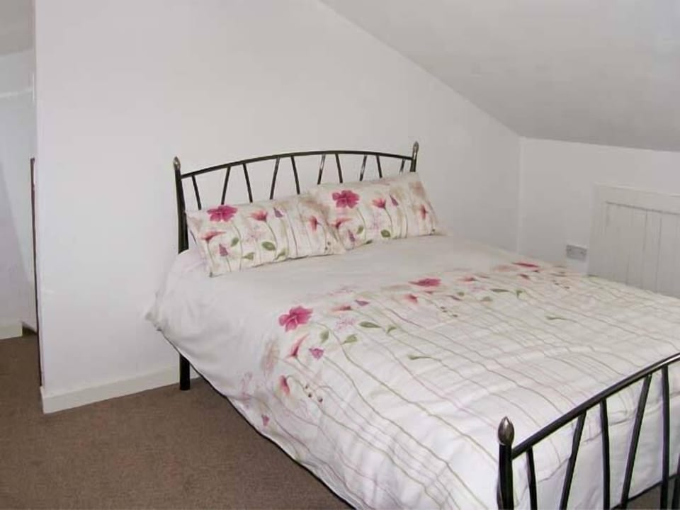 Cottage | 1 bedroom, individually decorated, individually furnished