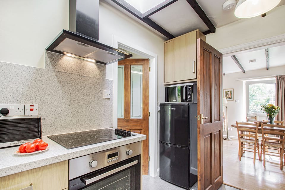 Cottage | Private kitchen | Cookware/dishes/utensils