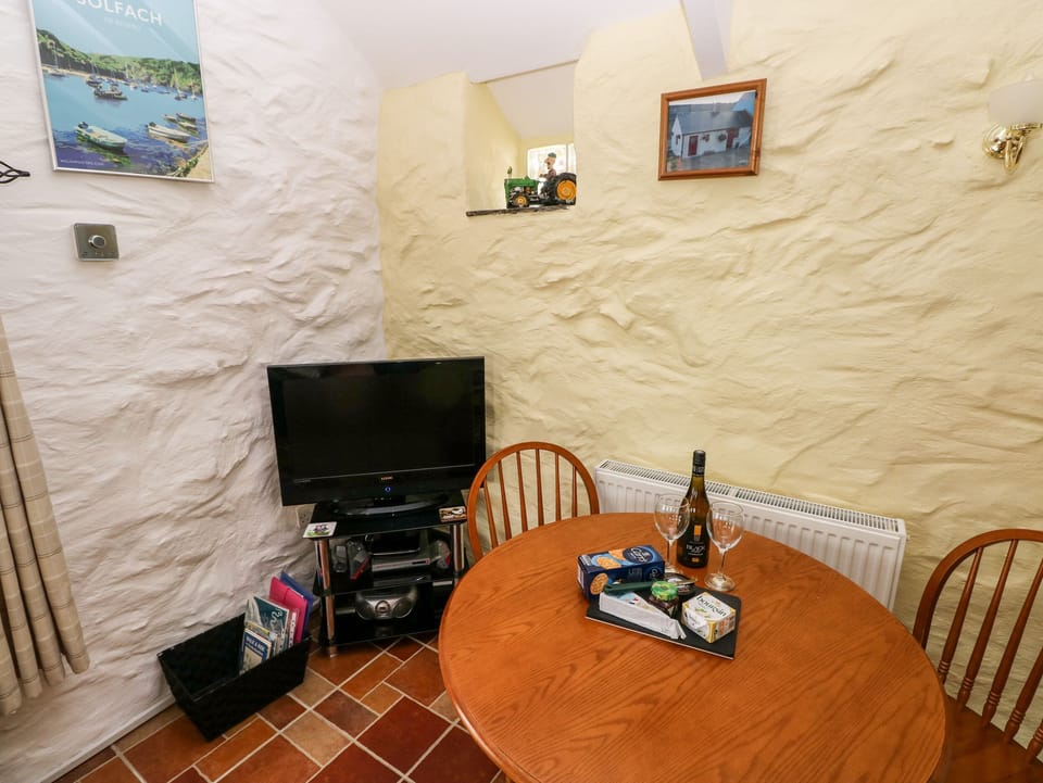 Cottage | Interior
